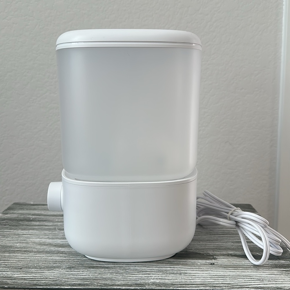 LEVOIT Humidifier - Picture 2 of 14